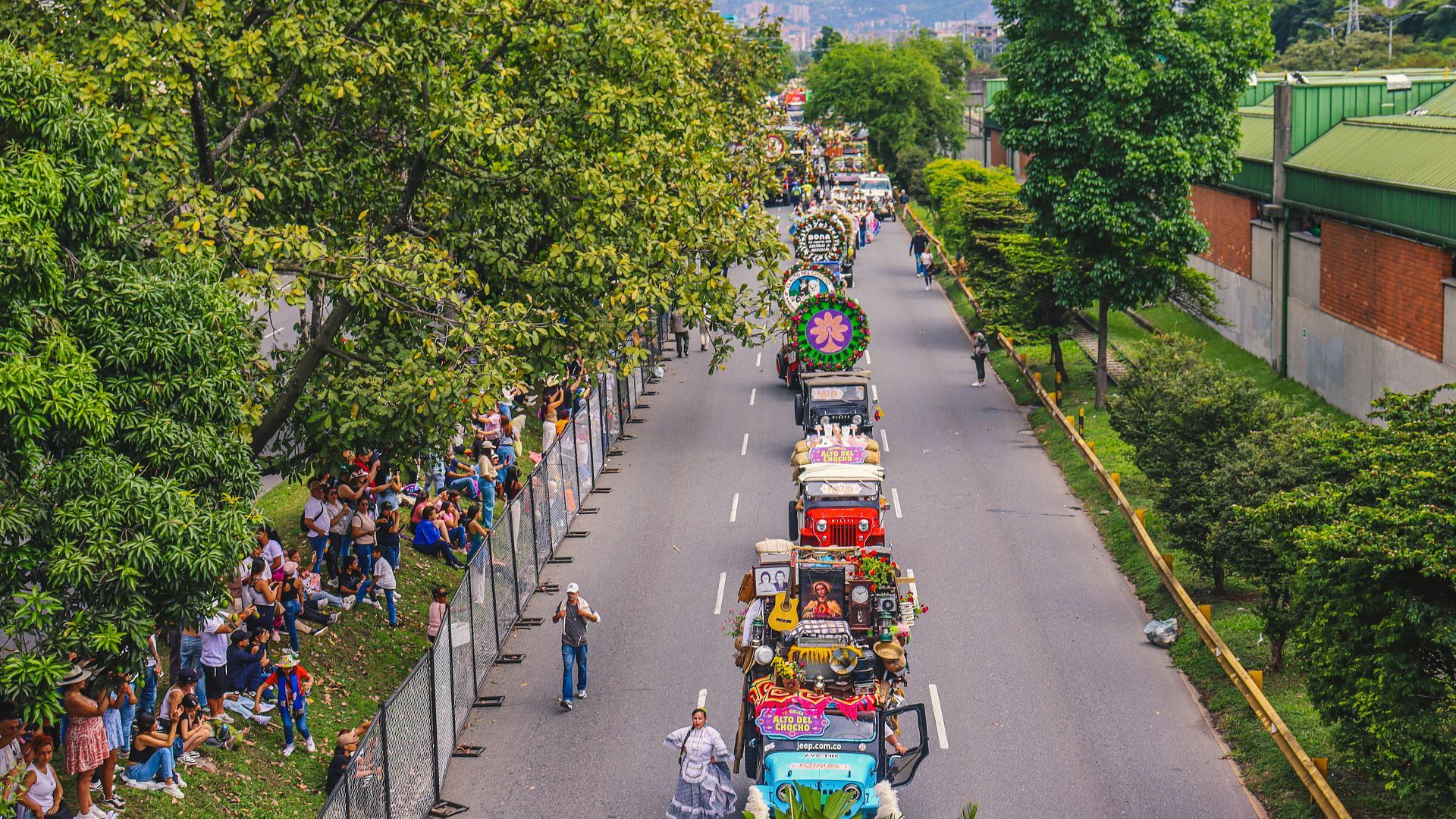 Medellín in flower season: how to experience the city beyond the parade