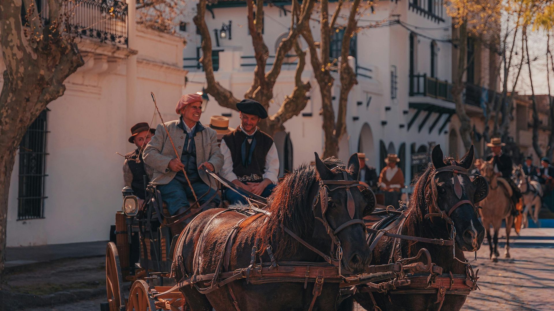 Horseback Riding in Envigado: Countryside Experiences and Traditional Gastronomy