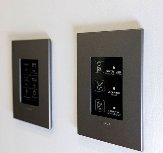 Home automation (Smart Room)