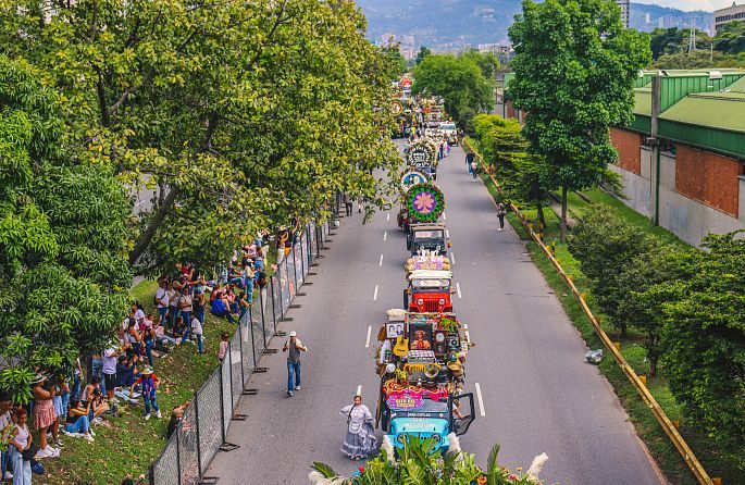 Medellín en temporada de flores: cómo vivir la ciudad más allá del desfile