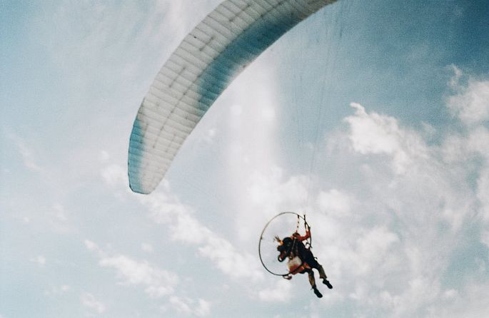 Paragliding in San Félix: adventure and incredible views of Medellín