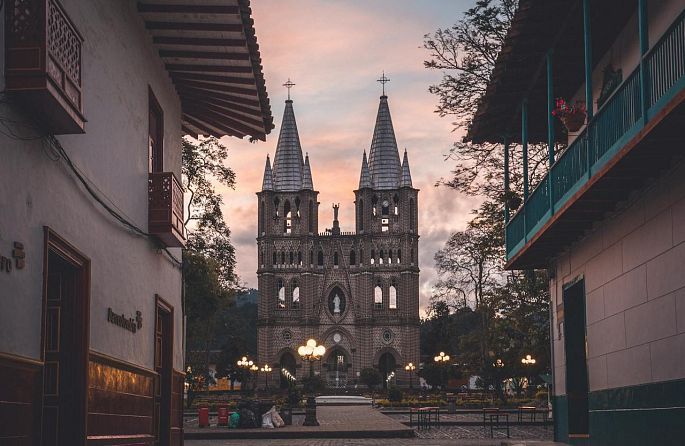Jardín and Southwest Antioquia: the charm of a heritage town